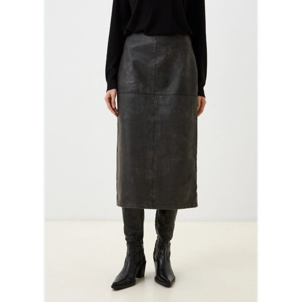 Studio Black Midi Skirt